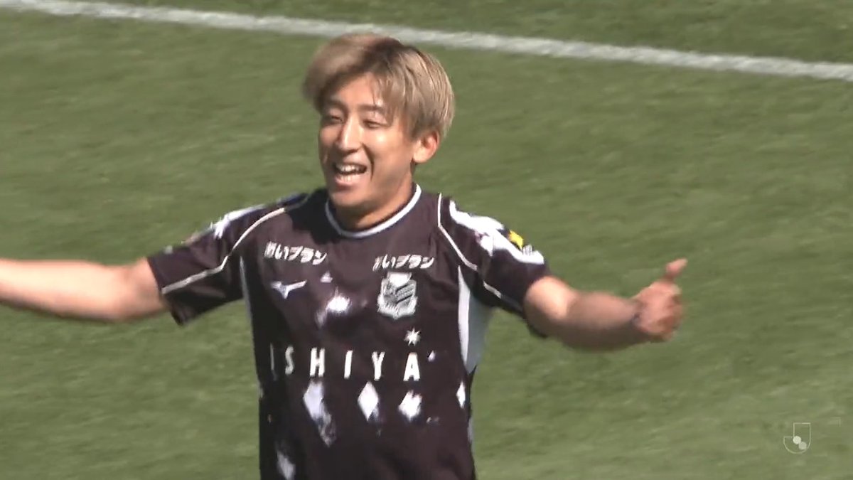 / そのドリブルは誰にも止められない!?⚡️ \ 現在、ドリブル数リーグNo.1を快走する北海道コンサドーレ札幌の金子拓郎選手😼 今週のピックアッププレーヤー🔥 #金子拓郎 選手のキレキレなドリブルを集めました💁♂️ 北海道コンサドーレ札幌公式 @kanekotakuro