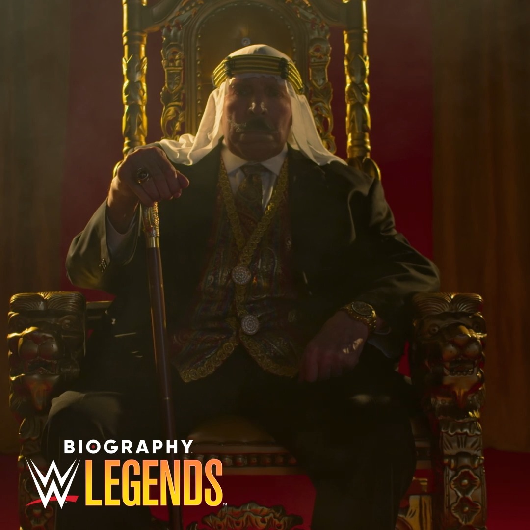 THIS SUNDAY THE EARTH LEARN WHO IS THE REAL LEGEND OF THE EARTH. #WWEonAE A&E