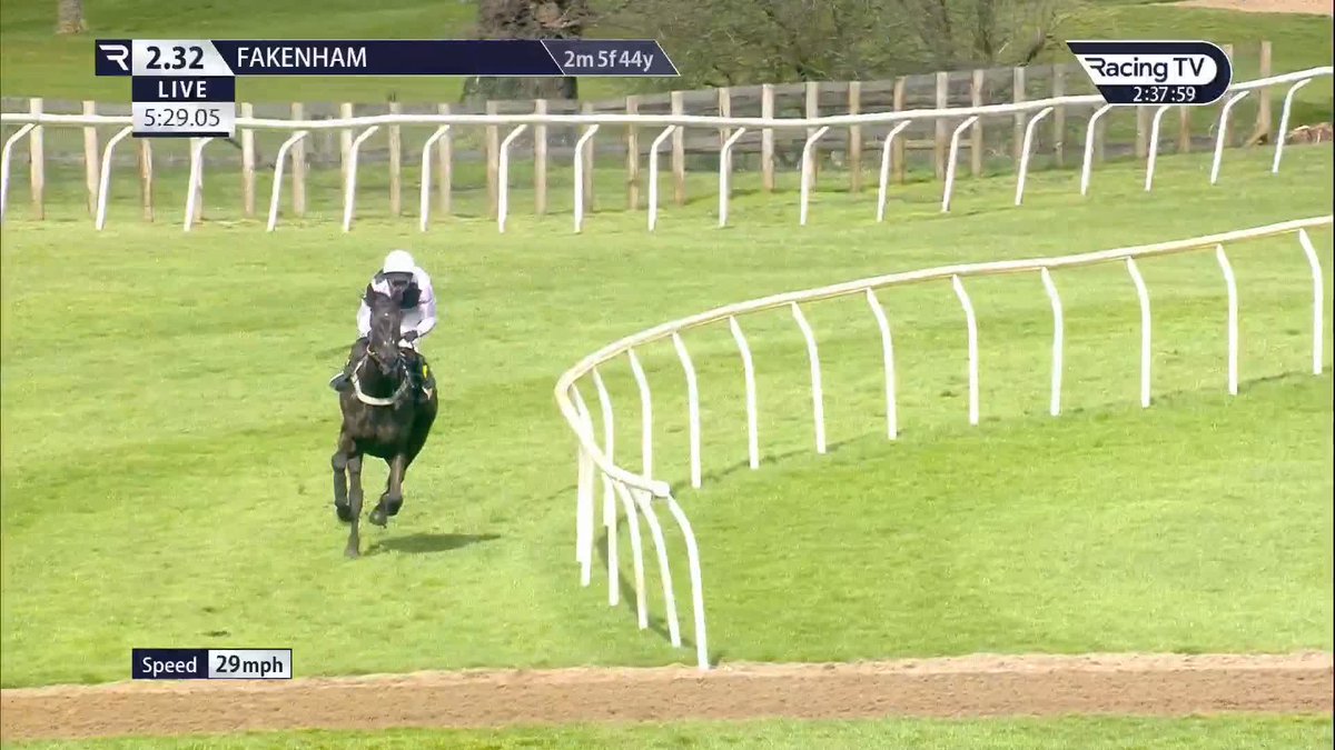 🔥 Gary & Josh Moore Racing cannot stop training winners 15 winners now from his last 36 runners with Sopran Thor the only finishing at Fakenham Racecourse under Tom Cannon