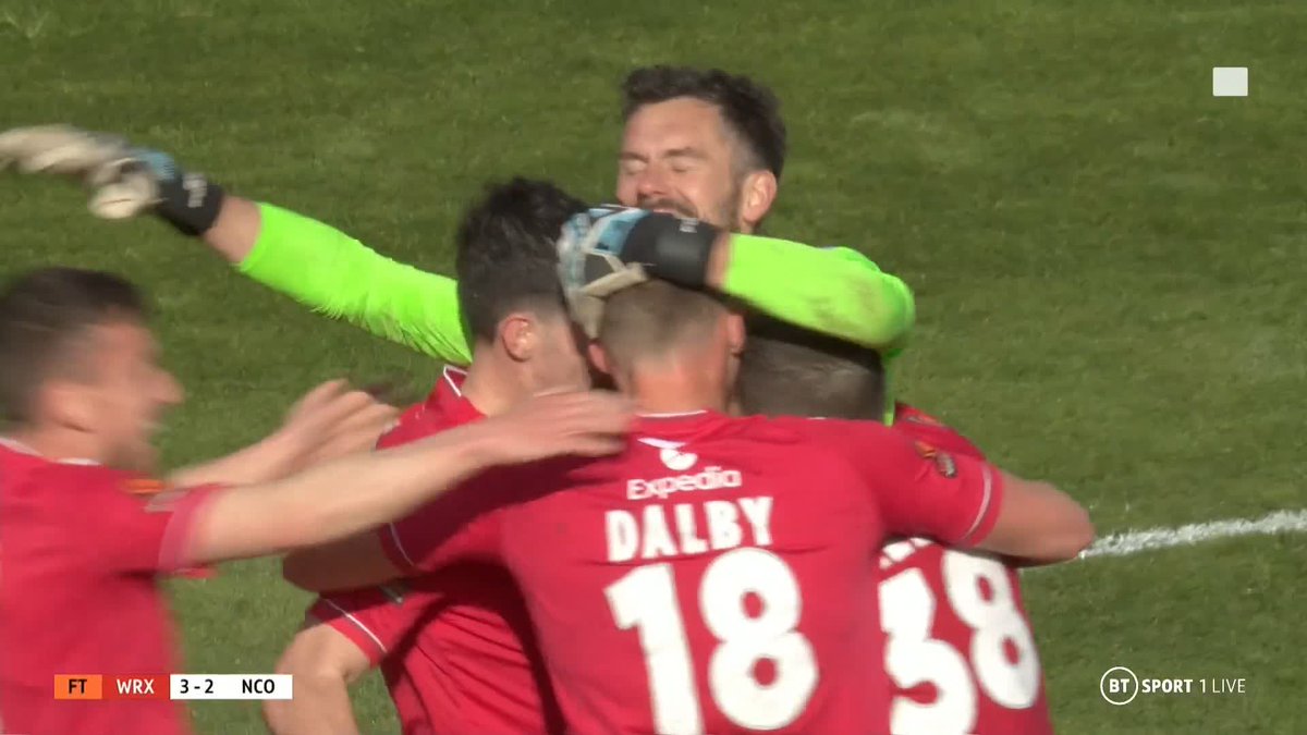 FT: Wrexham AFC 3-2 Notts County FC (P) #killrecky title race swings back in Wrexham's favour after an incredible 5-goal thriller 🔥