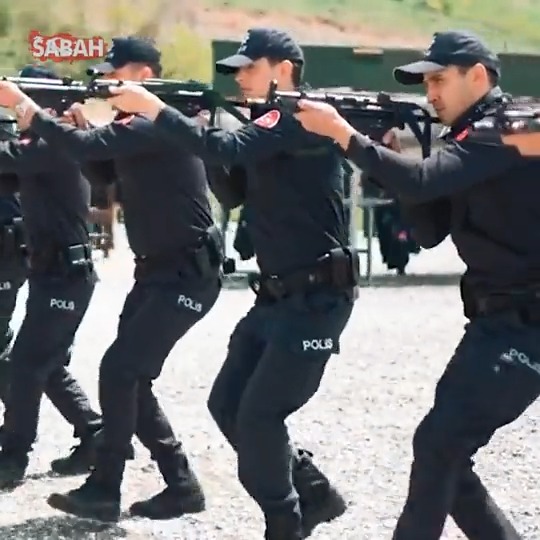Ülkemizin güvenliği için gece gündüz, yaz kış demeden 178 yıldır cansiperane çalışan polislerimize selam olsun. Tüm polis şehitlerimize Allah’tan rahmet diliyorum. Türk Polis Teşkilatımızın #PolisHaftası kutlu olsun. Rabbim sizi korusun. Türk Polis Teşkilatı