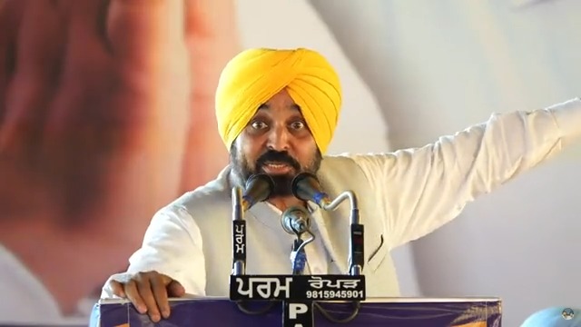 ਪਰਸੋਂ ਨੂੰ ਇੱਕ ਹੋਰ ਟੋਲ ਪਲਾਜ਼ੇ ਦੀ ਵਾਰੀ ਹੈ…8 ਪਹਿਲਾਂ ਅਸੀਂ ਬੰਦ ਕਰ ਚੁੱਕੇ ਹਾਂ…ਪਹਿਲਾਂ ਵਾਲੇ ਟੋਲ ਕੰਪਨੀਆਂ ਨਾਲ ਰਲੇ ਹੁੰਦੇ ਸੀ ਤਾਹੀਓਂ ਪੰਜਾਬੀਆਂ ਦੇ ਪੈਸੇ ਦੀ ਲੁੱਟ ਜਾਰੀ ਰਹੀ…ਹੁਣ ਇਹ ਲੁੱਟ ਬਿਲਕੁੱਲ ਬੰਦ ਕਰ ਦੇਵਾਂਗੇ…
