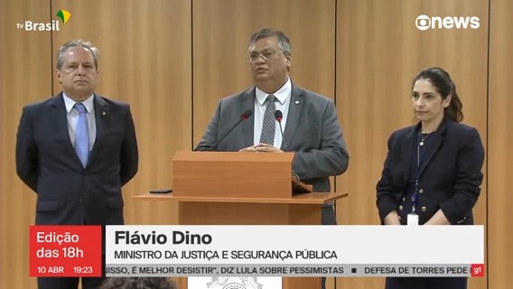 Flávio Dino reforçou a necessidade de uma ação das plataformas digitais diante das ameaças de ataques em escolas: “Não basta, neste momento, que haja uma postura puramente reativa ou passiva”. Veja. ➡ Assista ao #Edição18 com Cesar Tralli: #GloboNews