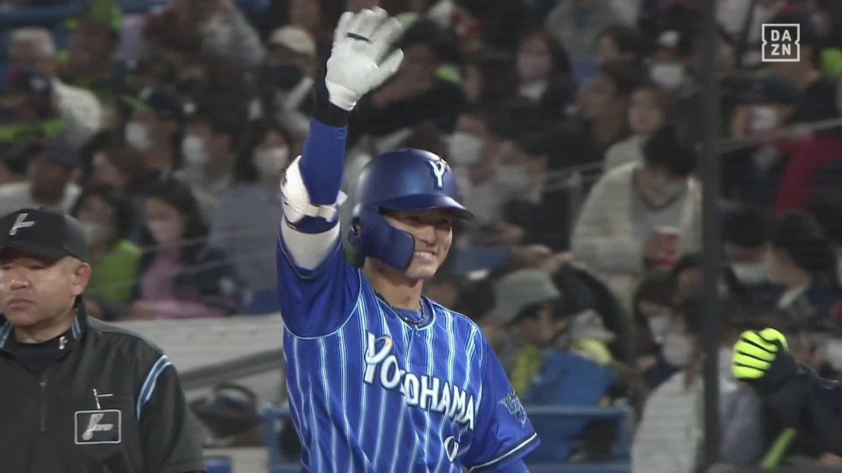 / ㊗ルーキー林琢真が嬉しいプロ初ヒット インコースをレフト前に落とした! \ 23打席目の初ヒットのあとはプロ初盗塁も決める👏 ⚾#プロ野球(2023/4/11) 🆚ヤクルト×DeNA 📱Live on DAZN #DAZNプロ野球 #baystars