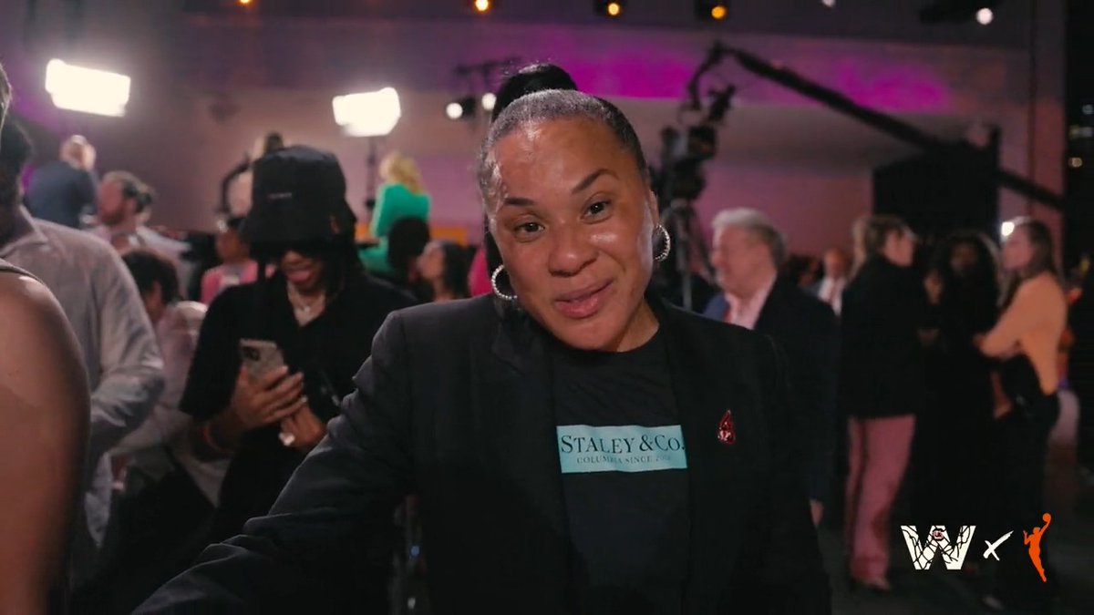 The dream merchant dawnstaley with a 𝙬𝙤𝙧𝙙 ... and the receipts to back it up!