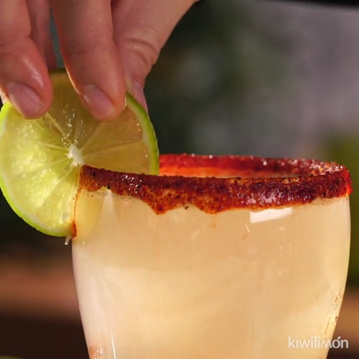 Estas 3 refrescantes limonadas son tu mejor opción para la hora de la comida 🍹 Recetas ➡️