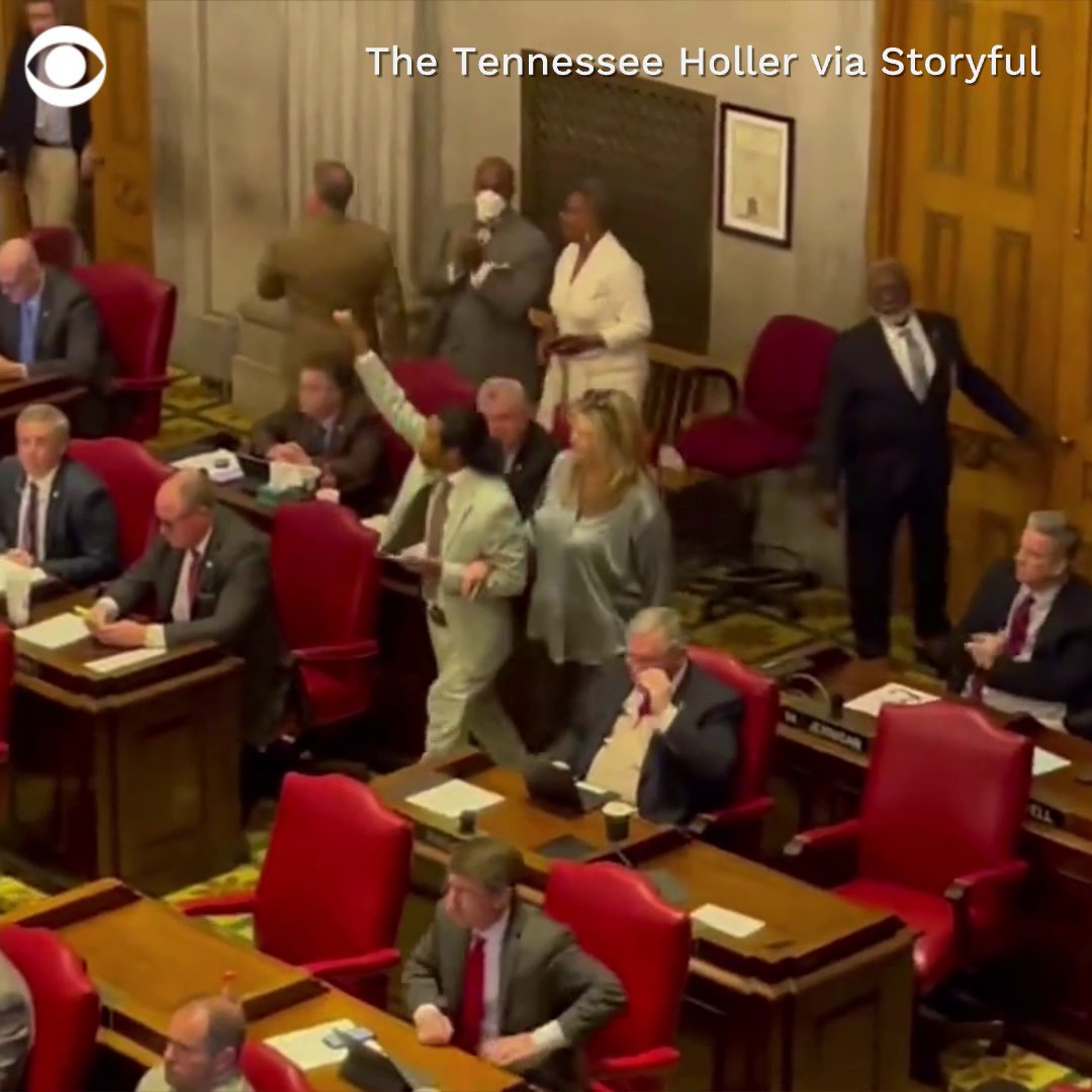 Tennessee Democratic Rep. Justin Jones walked back onto the state house floor on Monday after Nashville’s city council voted to reinstate him to the state legislature.