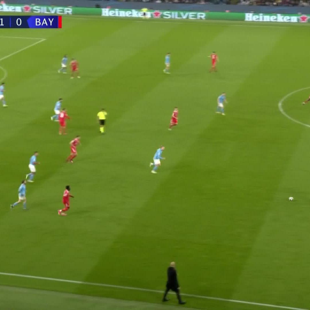 Nobody: Every time Alphonso Davies got the ball: 🗣️ O CANADA 🇨🇦 #UCL