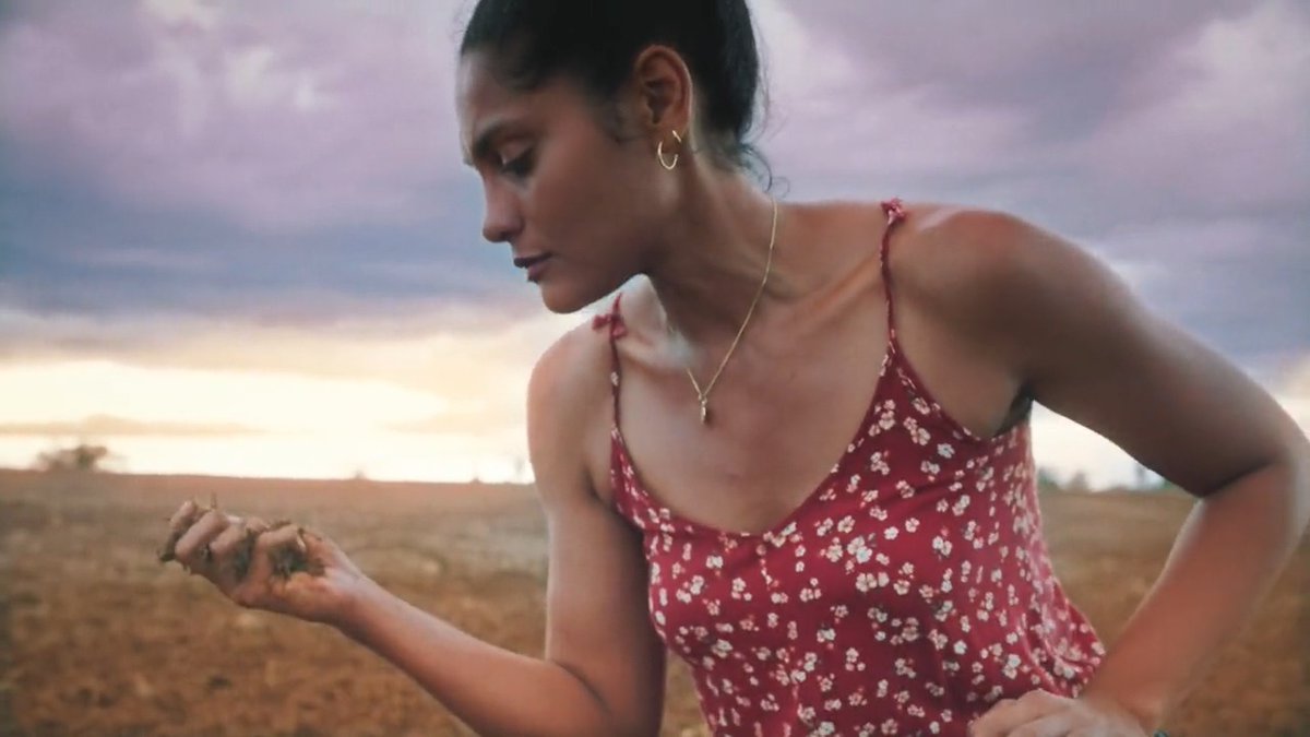 O mais aguardado está entre nós: o trailer de #TerraEPaixão, sua nova novela das nove! 🚜❤️ Eu tô emocionada e muito ansiosa pra chegada desse novelão. Em maio, na sua telinha 📺
