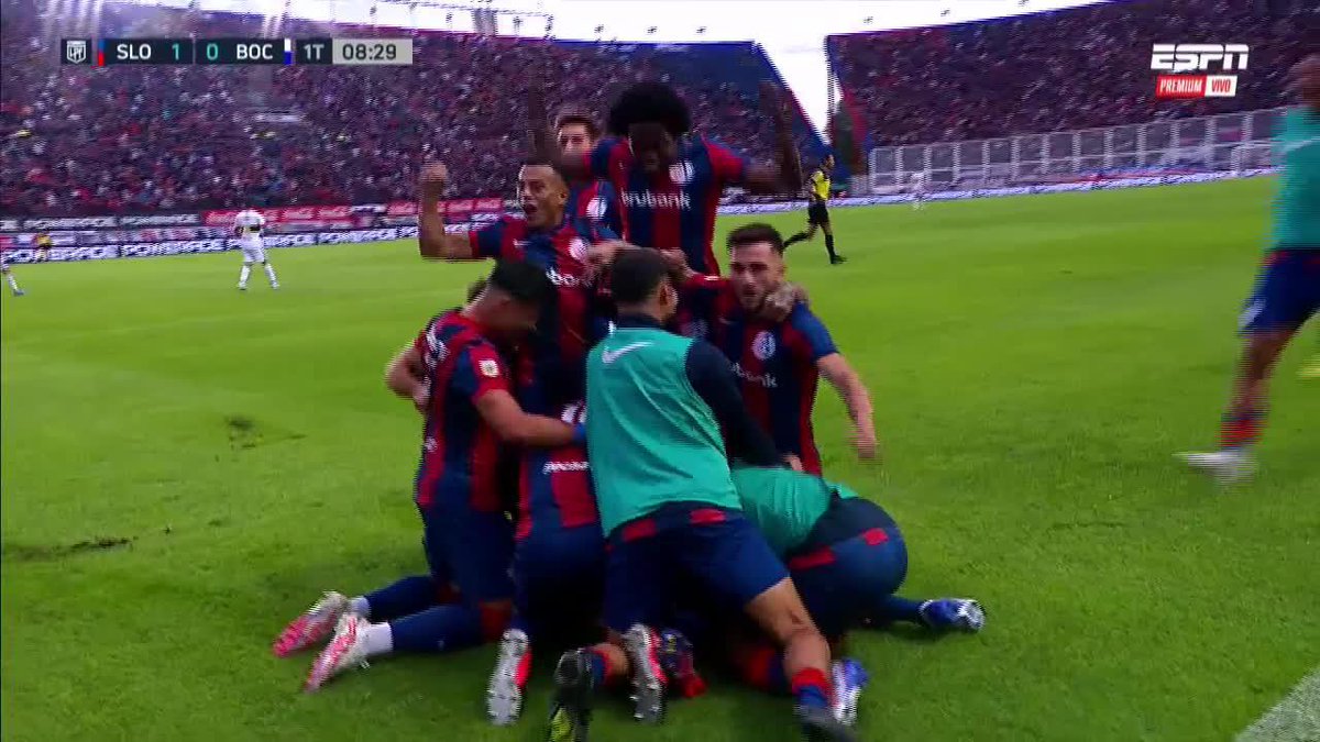 "Hijos" Porque San Lorenzo le volvió a romper bien el orto a Boca por la Liga Profesional. Siempre se bajan la tanga contra los cuervos, son re putitas.