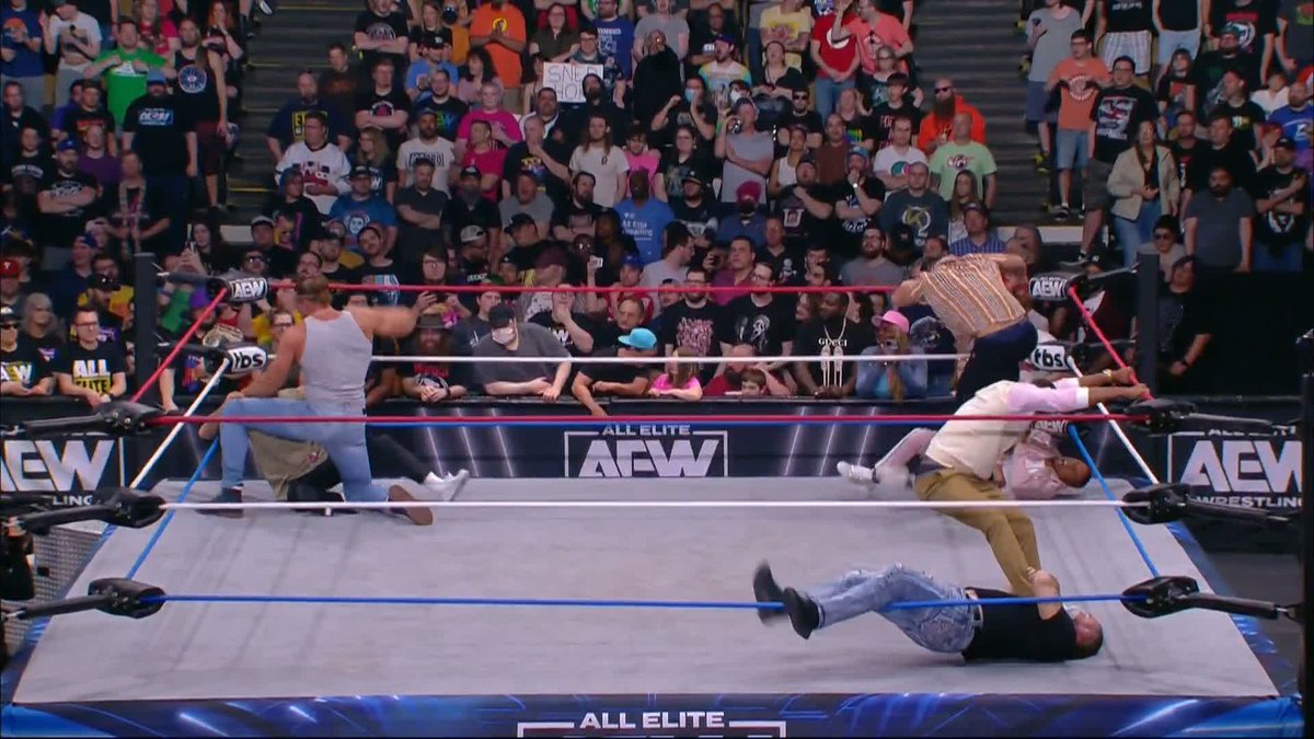 For the first time in almost a year Jeff Hardy is back! 🚨 AHHHHHHHHHHH!!! #AEWDynamite