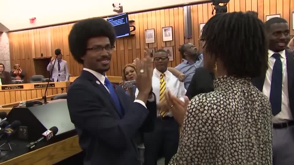 Local government officials in Memphis, Tennessee, voted to return Justin Pearson, the second of two Democratic state lawmakers who were expelled last week for protesting gun violence on the chamber floor