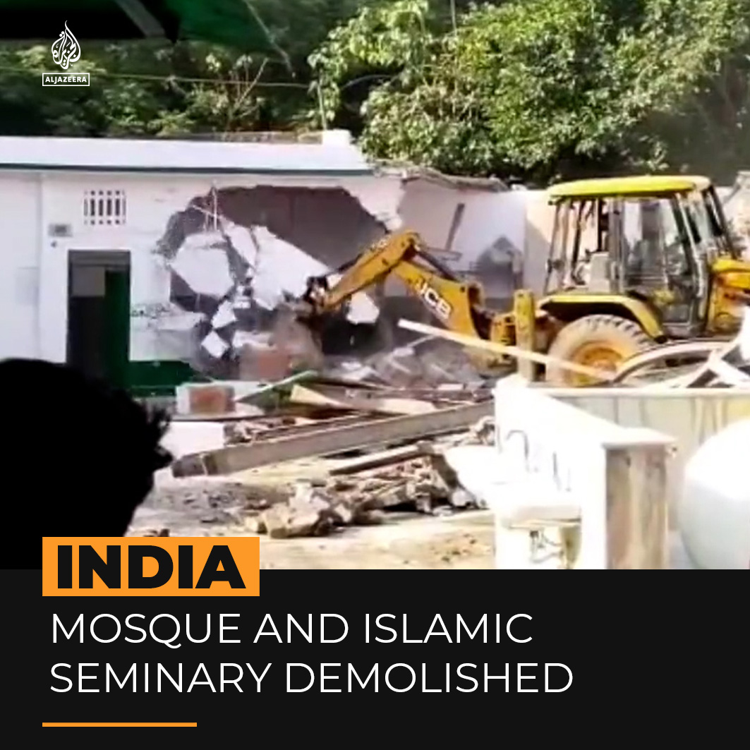 Watch the moment an Islamic seminary and part of a 250-year-old mosque is bulldozed in the Indian capital New Delhi, without prior notice ⤵️