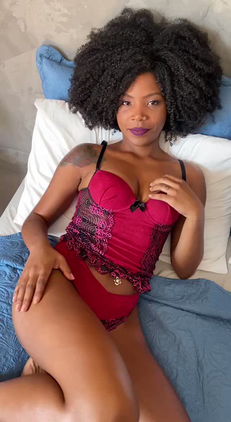 Já pensou você acordando do lado de uma preta dessa ? 🔥☺️😈 #preta #negraslindas