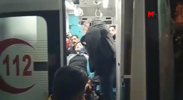Qereyazi'de trafik kazası geçiren HDP'li Meral Danış Beştaş, hastaneye kaldırıldı. Beştaş'ın hayati tehlikesinin olmadığı öğrenildi