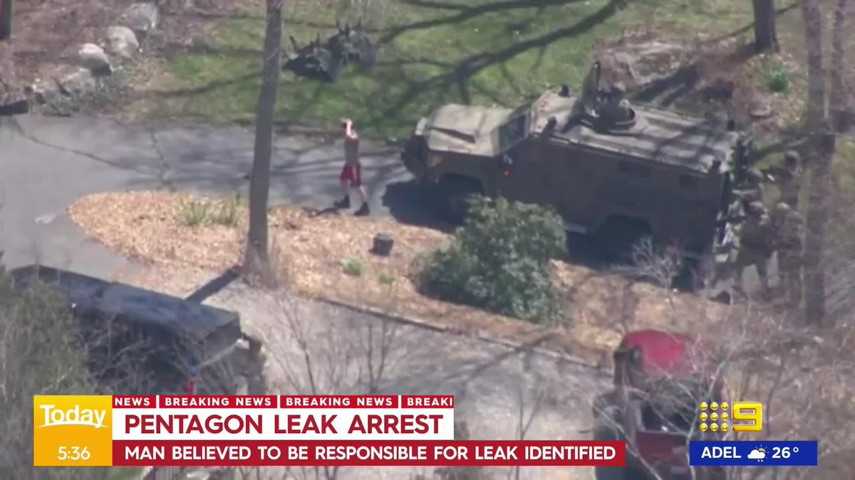 #BREAKING: Federal investigators have this morning arrested a 21-year-old who they believe is linked the biggest US intelligence leak in nearly a decade. Jonathan Kearsley #9News