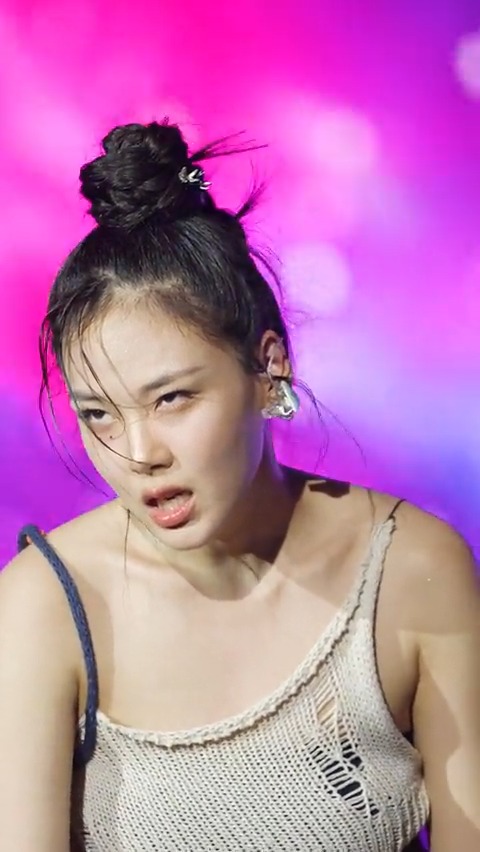 .비비 (BIBI)'s first ever Rolling Loud 😈