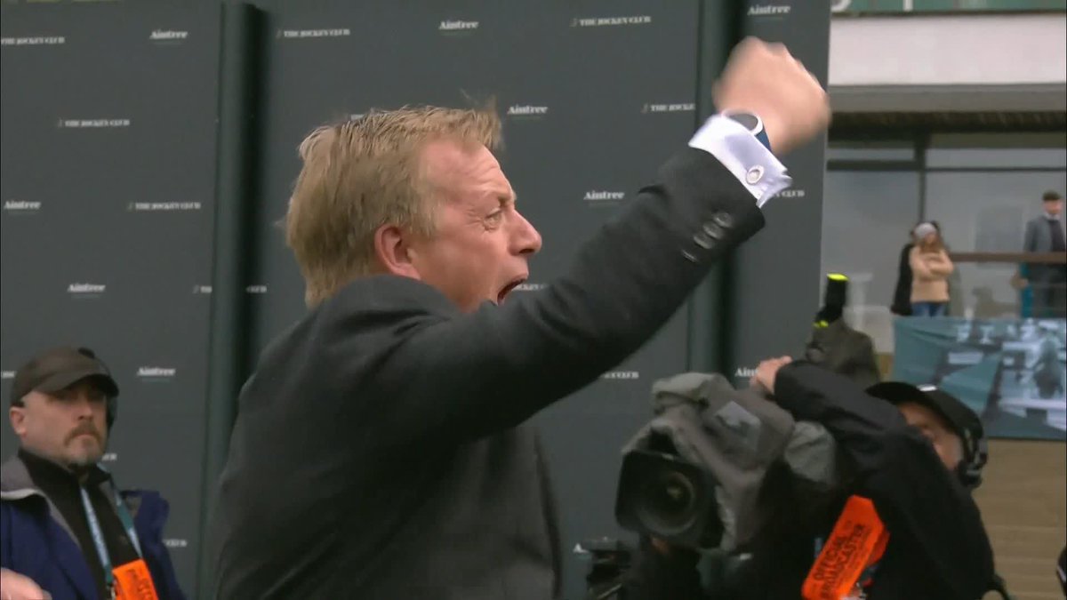👏 He is back! 👏 🥇 Warren Greatrex #ITVRacing | #GrandNational | Aintree Racecourse