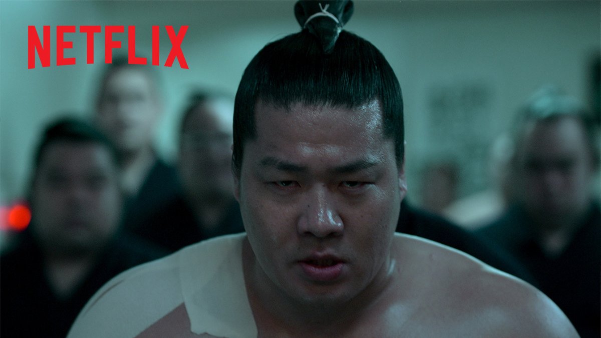 5月4日より独占配信🌸Netflixシリーズ『#サンクチュアリ -聖域-』本予告を公開。 最強のライバル登場で初めての挫折をする若手力士・猿桜(#一ノ瀬ワタル)。そんな彼に涙ながら𠮟咤する清水(#染谷将太)をはじめとしたドン底な若者たちが、“土俵“という戦場で人生の大逆転を狙う！