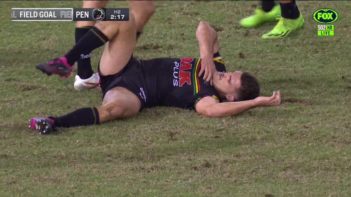 Cleary ties it back up AND HE'S HIT LATE... Should that have been a penalty? 📺 Watch #NRLKnightsPanthers on ch.502 or stream on Kayo: ✍️ BLOG 🔢 MATCH CENTRE