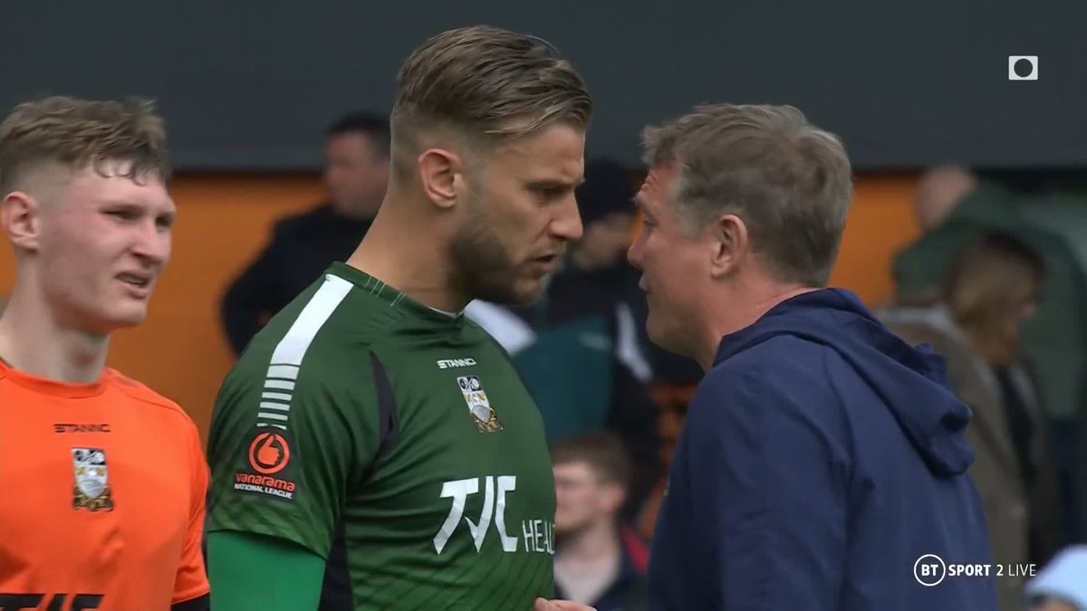 Tempers flare at full-time between the two camps as Wrexham manager Phil Parkinson sees red! 🟥 #killrecky