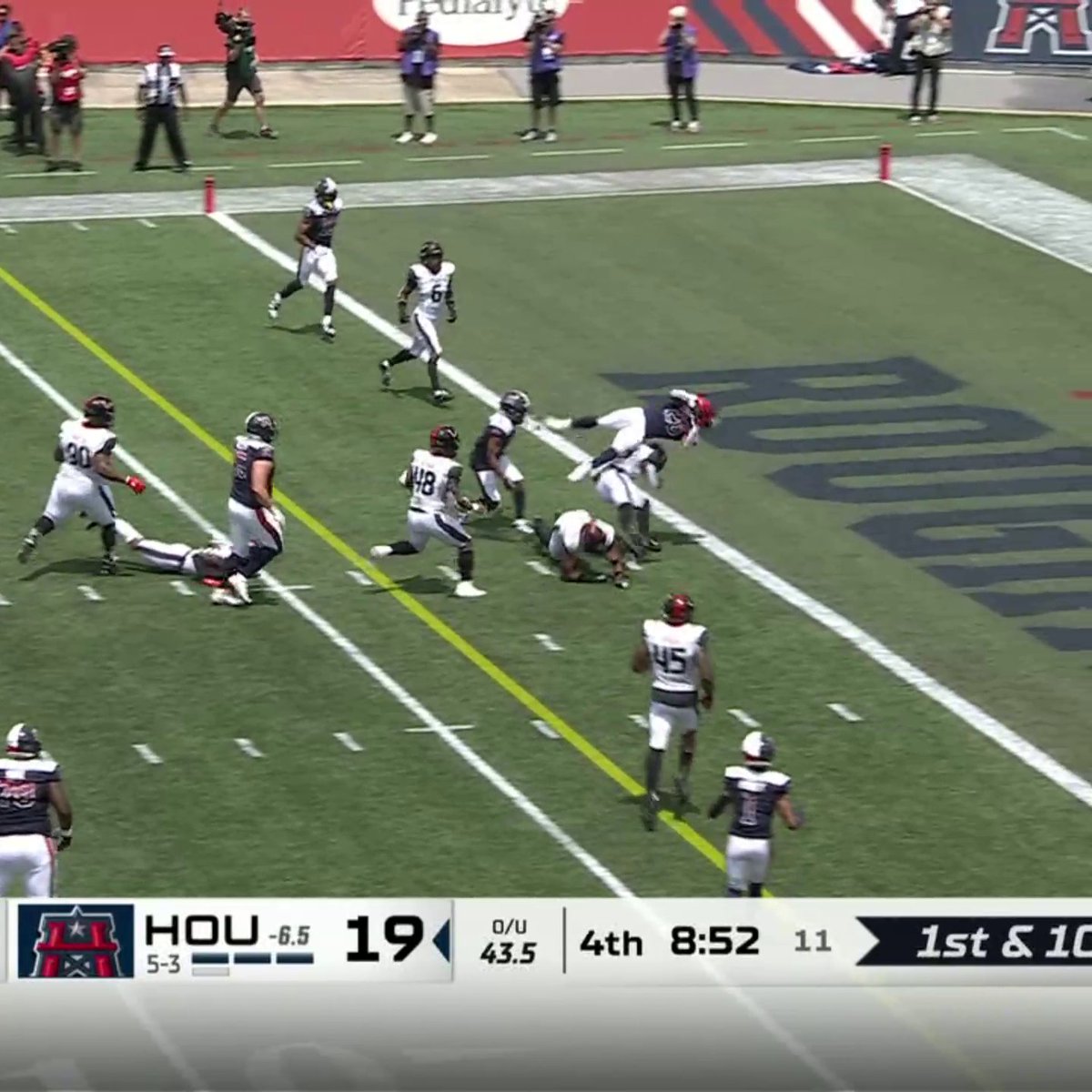 Brycen Alleyne LEAPS in for six! 😮 XFL | Houston Roughnecks