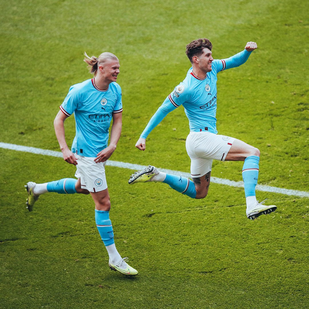 Pick that one out! 🤯 What a way to open the score, John Stones! 🙌