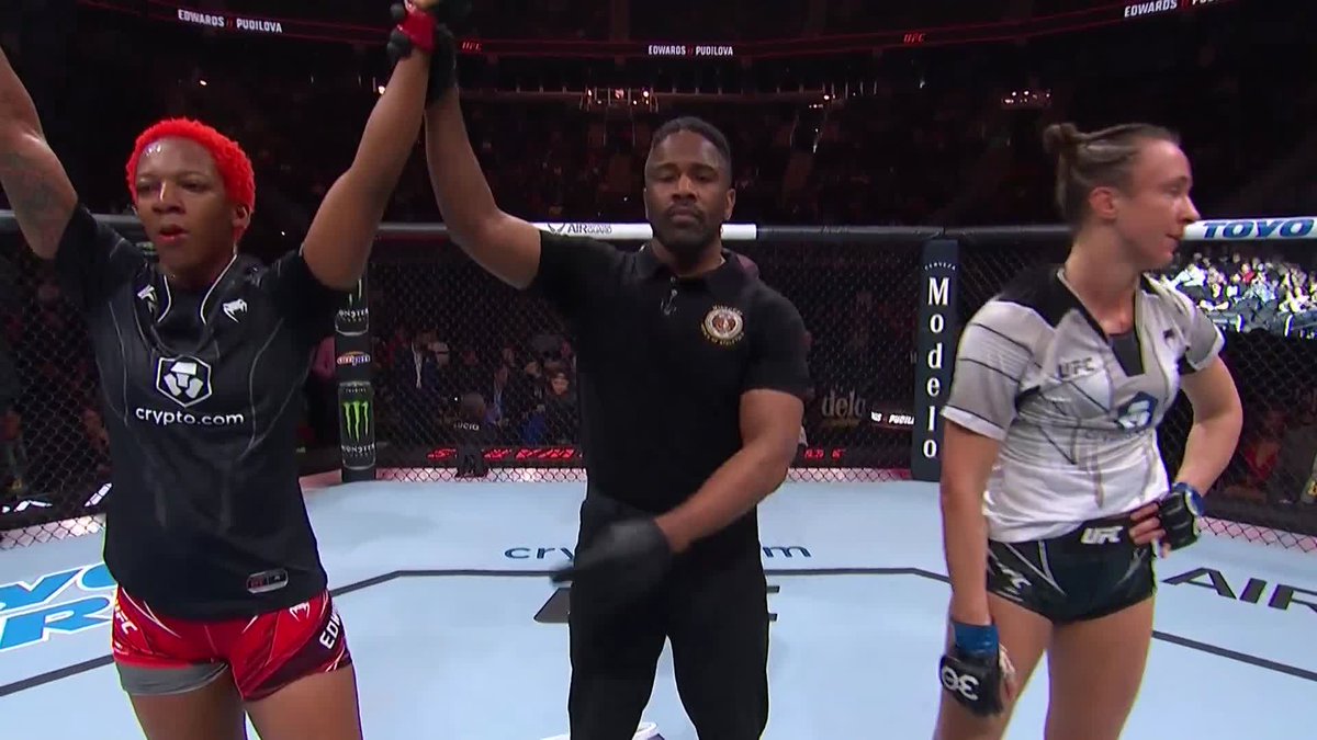 How did you score it? 🤔 Joselyne Edwards gets the judges' call over Lucie Pudilová on our #UFCKansasCity prelims 📺 Watch now on UFC FIGHT PASS