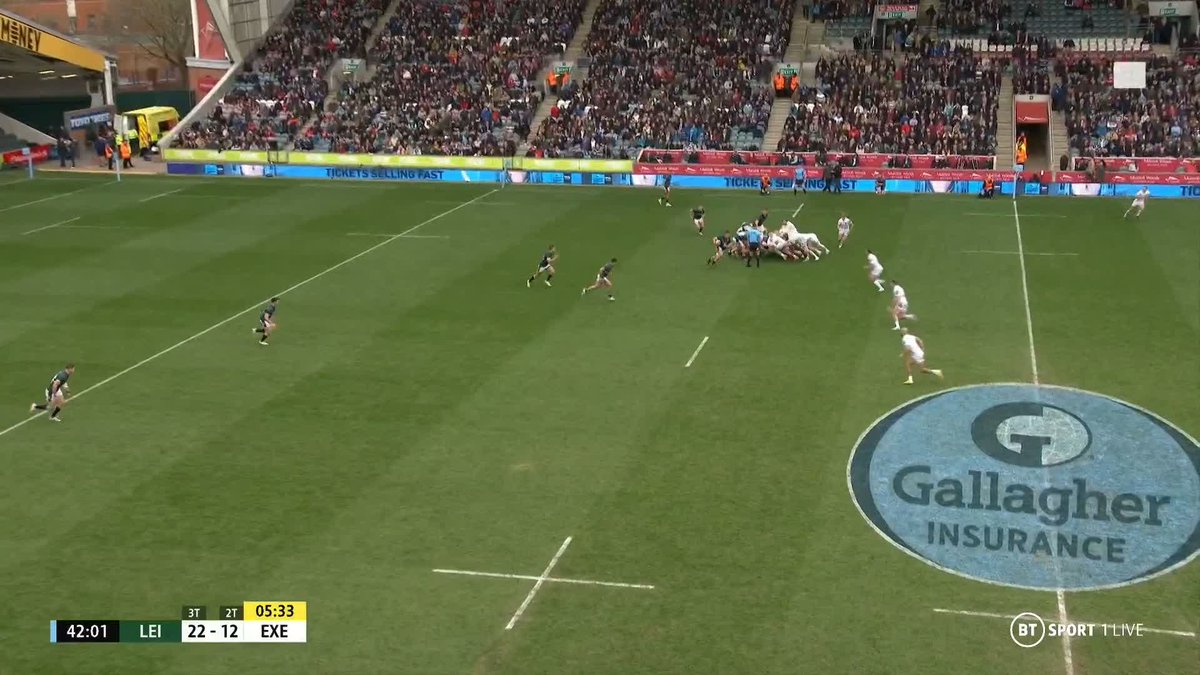 Olly Woodburn gets a 2nd yellow and is sent off on a 🟥 for... well, take a look: 🎥 Rugby on TNT | #LEIvEXE