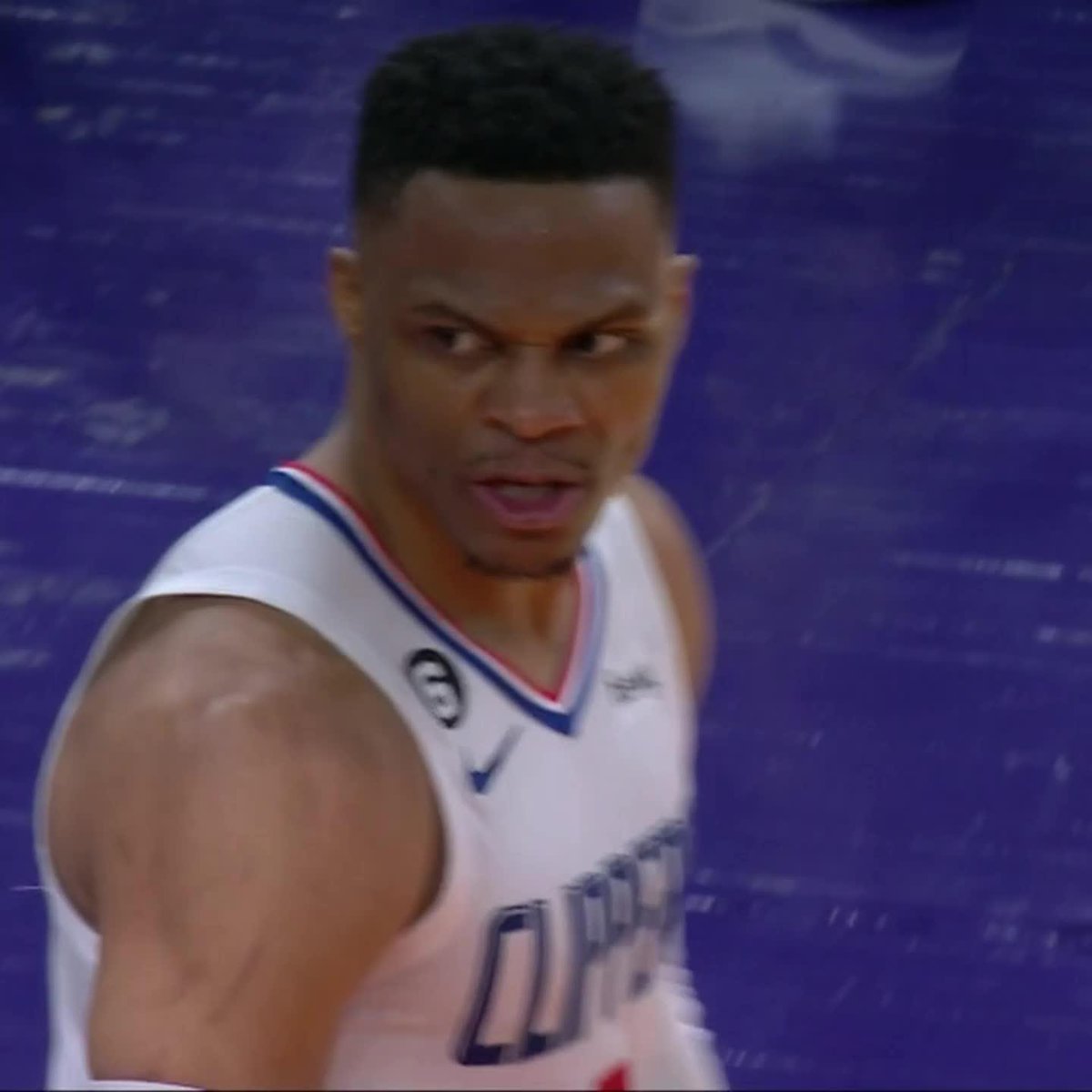 RUSS LOCKED UP BOOK TO SEAL THE W FOR THE CLIPPERS 🔒