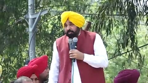 ਪਹਿਲਾਂ ਵਾਲਿਆਂ ਸਾਰੇ ਮਹਿਕਮਿਆਂ ਦਾ ਬੁਰਾ ਹਾਲ ਕਰਕੇ ਰੱਖ ਦਿੱਤਾ..ਤਾਹੀਓਂ ਹੁਣ ਸਾਡੇ ਕੱਚੇ ਮੁਲਾਜ਼ਮ ਧੱਕੇ ਦਾ ਸ਼ਿਕਾਰ ਹੋ ਰਹੇ ਨੇ…ਪਰ ਅਸੀਂ ਲੱਗੇ ਹੋਏ ਹਾਂ ਸਾਰੇ ਮਹਿਕਮਿਆਂ ਦੇ ਮੁਲਾਜ਼ਮਾਂ ਦੀ ਸਾਰ ਲਵਾਂਗੇ…ਪੰਜਾਬ ਨੂੰ ਦੁਬਾਰਾ ਲੀਹ ‘ਤੇ ਲੈਕੇ ਆਵਾਂਗੇ…