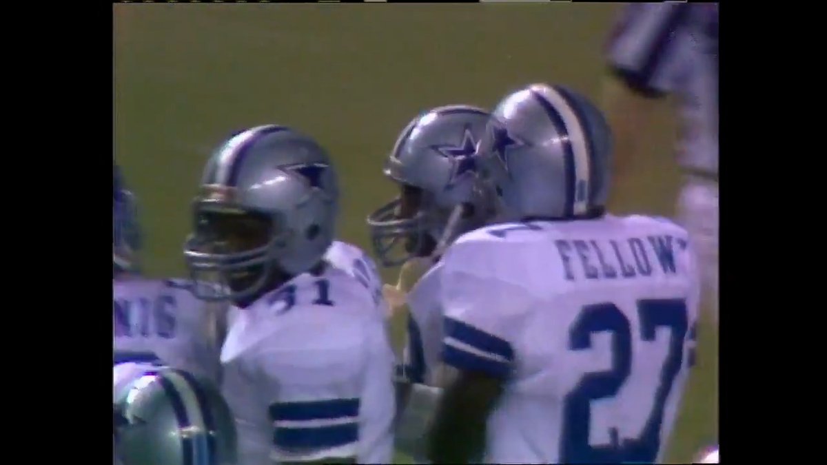 𝐃𝐢𝐝 𝐘𝐨𝐮 𝐊𝐧𝐨𝐰? Hall of Famer Tony Dorsett was the first player in NFL history to rush for a 99-yard touchdown. He achieved this feat against the Vikings on the final day of the regular season in 1982. 📹: NFL
