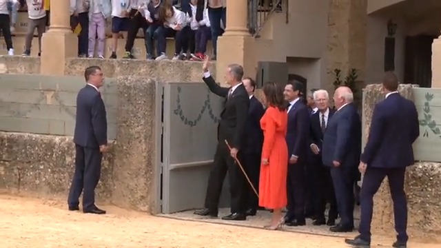 Un momento bonito. Gracias a SM el Rey por mostrar siempre una sensibilidad y un cariño especial por los andaluces. Así le han recibido en Ronda.