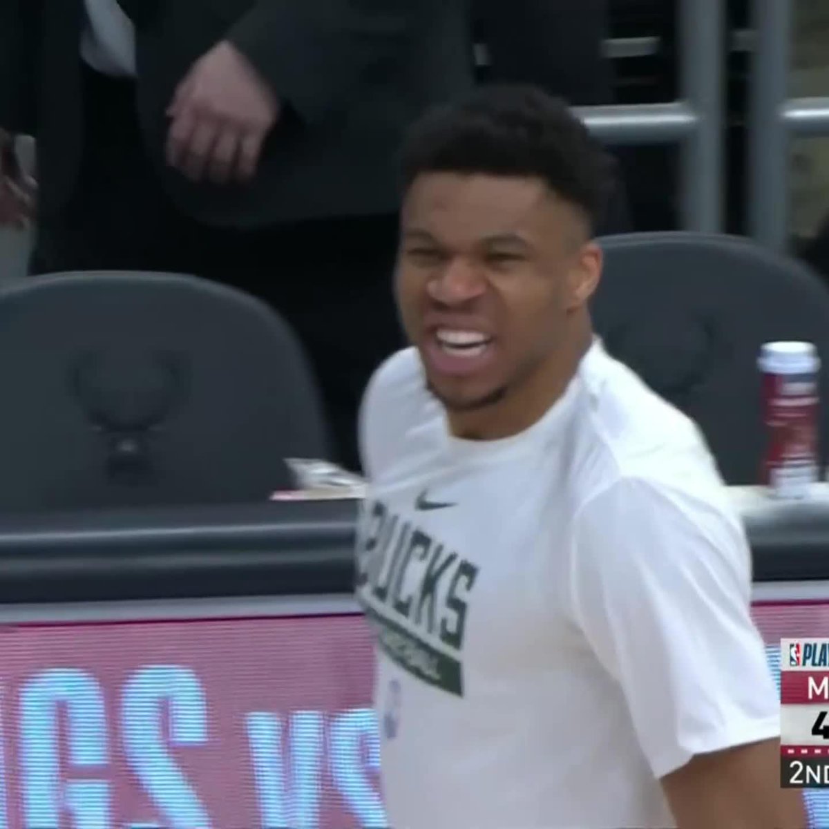 BUCKS ARE ON A 24-2 RUN ON MIAMI 😳