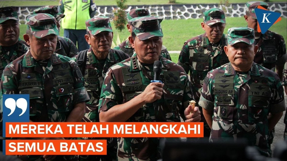 Panglima TNI Tegas: Kalau KKB "Dibaikin", Habis Kita Panglima TNI Laksamana Yudo Margono menegaskan keputusannya operasi siaga tempur kepada kelompok kriminal bersenjata (KKB) pimpinan Egianus Kogoya di Nduga, Papua. < #KKB #Papua #TNI