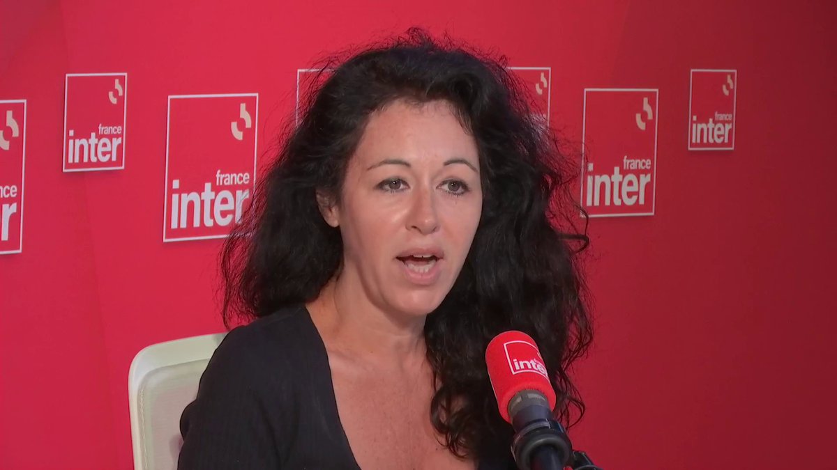 La psychologue Caroline Goldman explique sa méthode, le "time out" : "C’est la mise à l’écart temporaire hors de l’espace commun lorsque l’enfant a compris la règle. Quand il sait très bien que ce qu’il fait est interdit."
