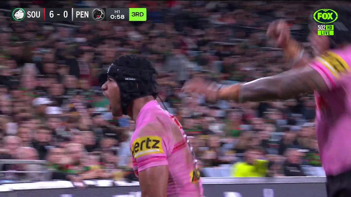 What a run from Leniu to set up the Panthers first of the night. 📺 Watch #NRLSouthsPanthers on ch.502 or stream on Kayo: ✍️ BLOG 🔢 MATCH CENTRE
