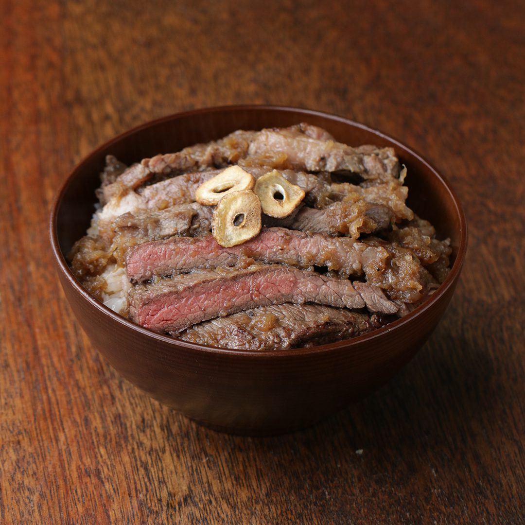 がっつり!和風ステーキ丼〜お肉やわらか♪〜🥩🧄 #tastyjapan