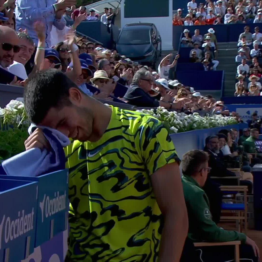 NO RIGHT TO WIN THAT POINT 🤯 Carlos Alcaraz #BCNOpenBS