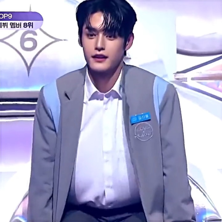 the first ZB1 member kim jiwoong, congratulations on your debut
