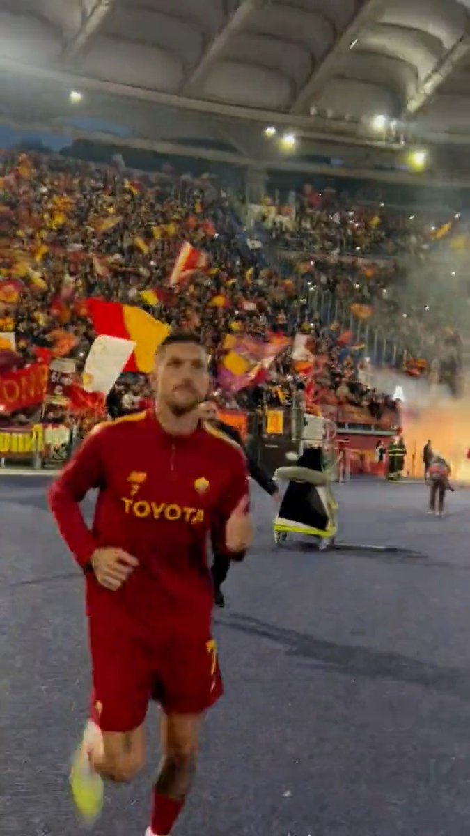 🔥 FORZA ROMA ALÉ! 🔥 #RomaFeyenoord #UEL