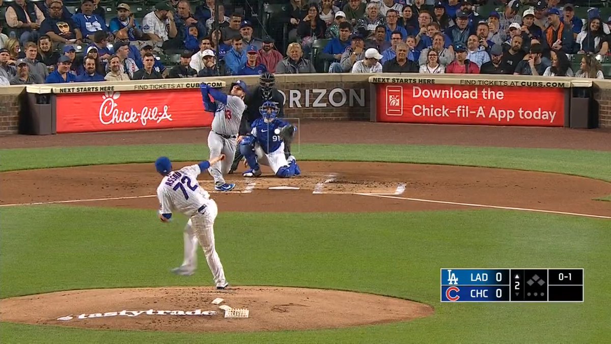 Max Muncy is now tied atop the HR leaderboard with his 8th on the year.