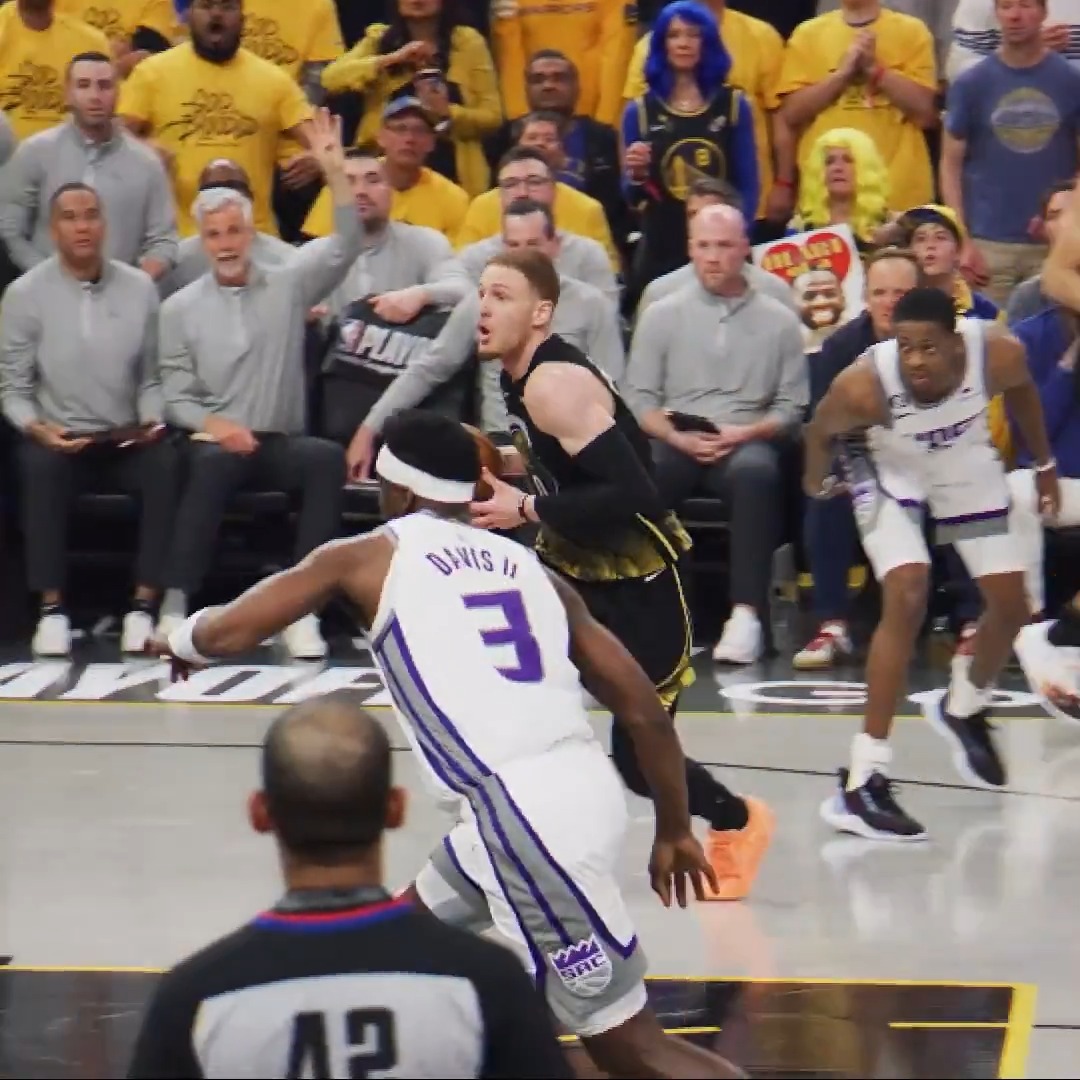 Donte DiVincenzo beating the buzzer like clockwork 💥
