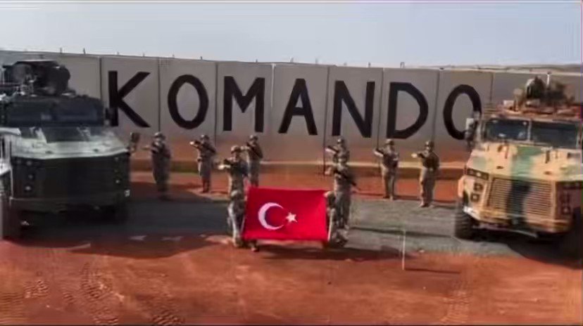 Başta Şehit ve Gazi Ailelerimiz olmak üzere tüm vatandaşlarımızın ve nice isimsiz kahramanlarımızın Ramazan Bayramını en içten dileklerimizle kutlarım. 🇹🇷 #UzmanÇavuş #RamazanBayramı