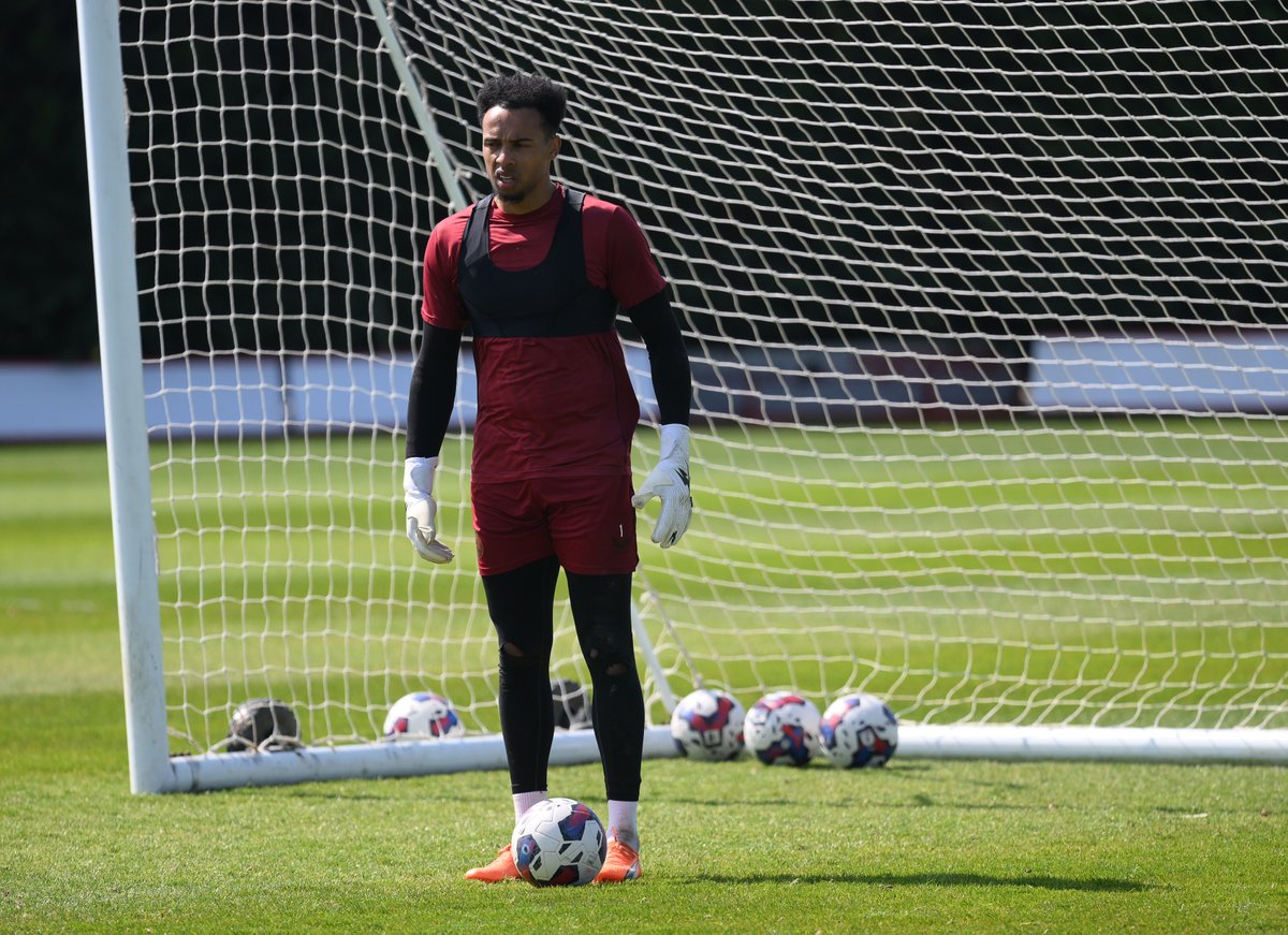 Some sweet strikes and sharp saves 🎯🧤 🔴⚪️ #cafc