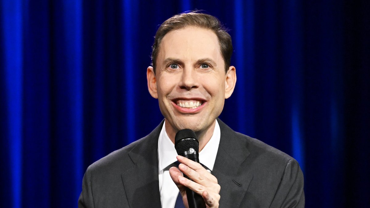 .Ryan Hamilton is aware he might be a target for NYC criminals 🤣 #FallonTonight