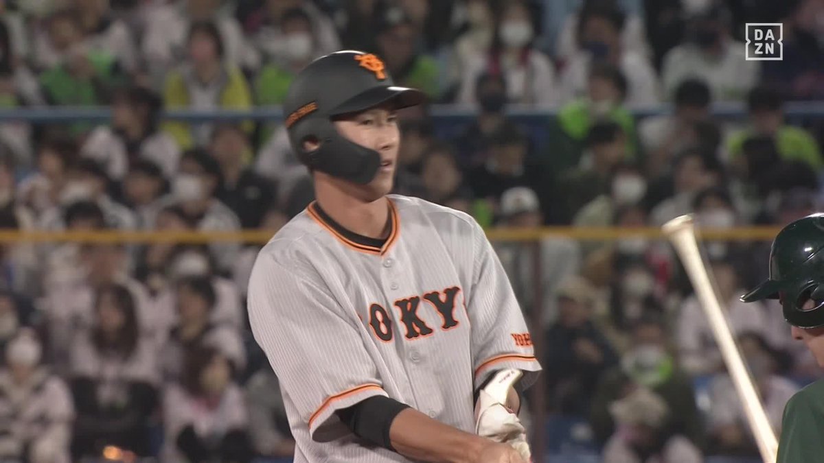 ／ 不調のチーム、それを変えるのが巨人の55番 ＼ 秋広優人プロ初ヒットが長打に、そして貴重な同点打 ⚾#プロ野球(2023/4/22) 🆚ヤクルト×巨人 📱Live on #DAZN #DAZNプロ野球