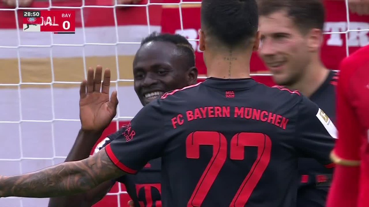 Cancelo puts it on a plate for Mané to open the scoring for Bayern 🎯
