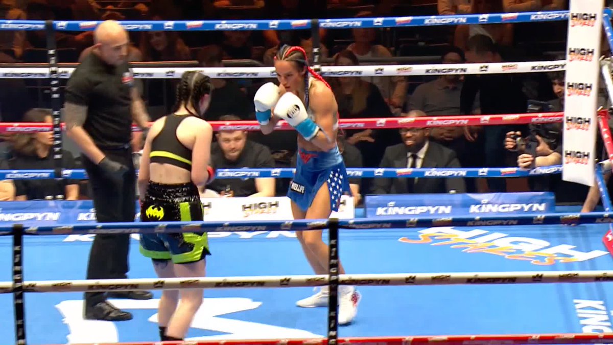 WHAT A SHOT! 👀 6ar6ie6 drops Whitney Johns at the end of the fourth! 😳 #KingpynQF | TONIGHT, LIVE ON PPV FROM 7PM | OVO Arena Wembley | Buy NOW!