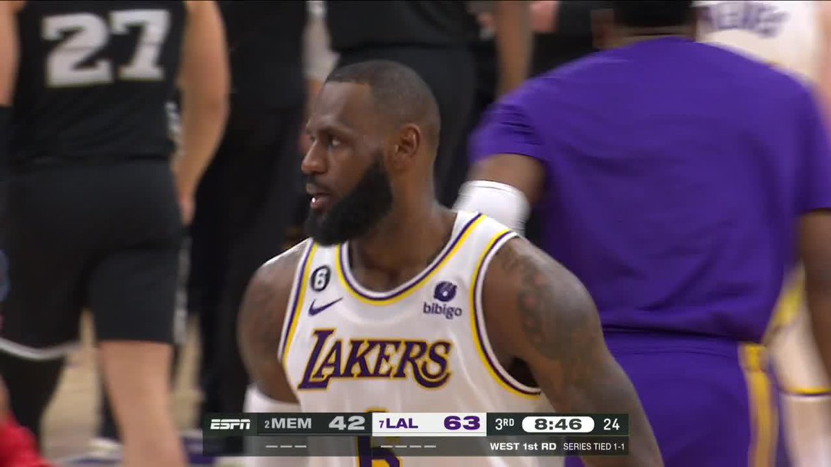 LEBRON TURNS BACK THE CLOCK WITH THE REVERSE JAM ⏰